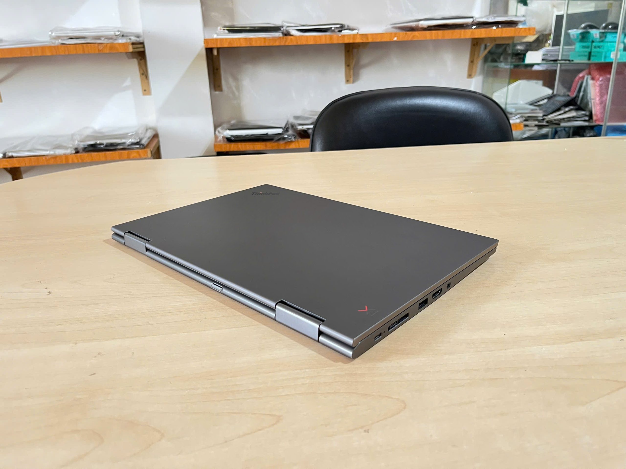 Lenovo Thinkpad X1 Yoga Gen 4 / LTE - Image 3