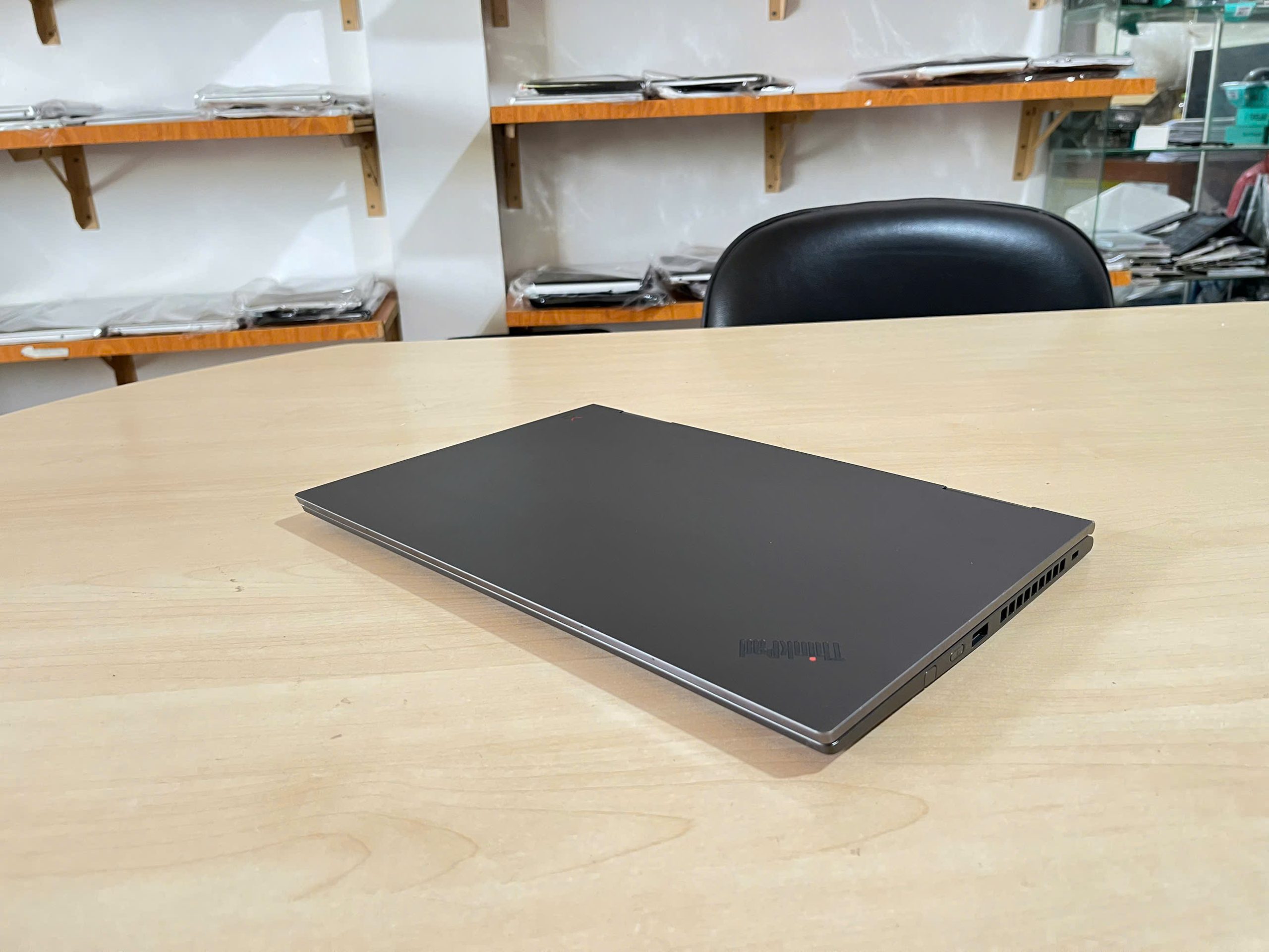 Lenovo Thinkpad X1 Yoga Gen 4 / LTE - Image 7