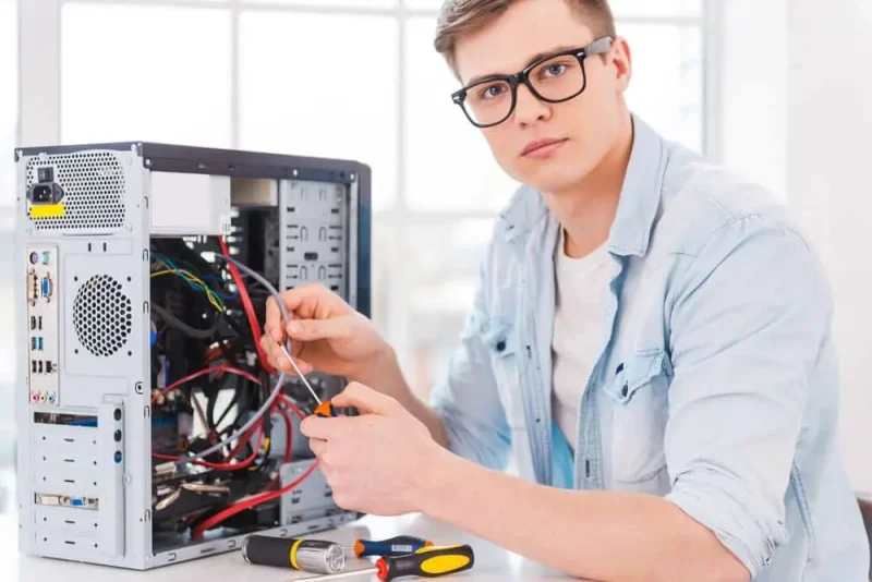 Sửa máy tính, laptop tận nơi tại TP.HCM - Quốc Thành Computer